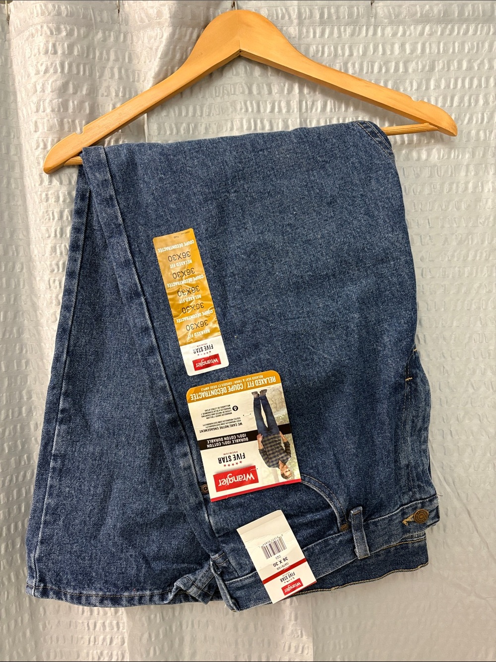 NWT ๐ฅ Wrangler Menโs Blue Relaxed Fit Jeans